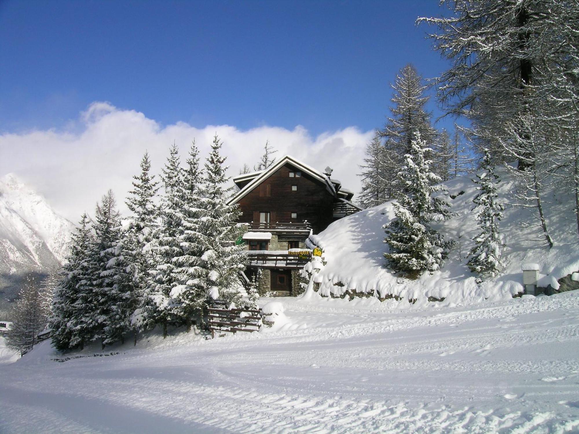 Oulx Hotel Chalet Il Capricorno מראה חיצוני תמונה